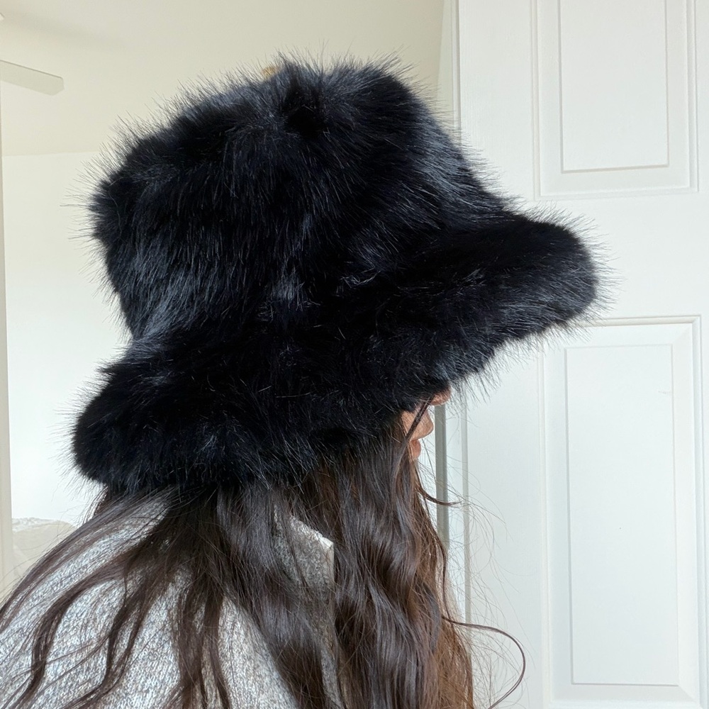 Black Faux Fur High Pile Bucket Hat